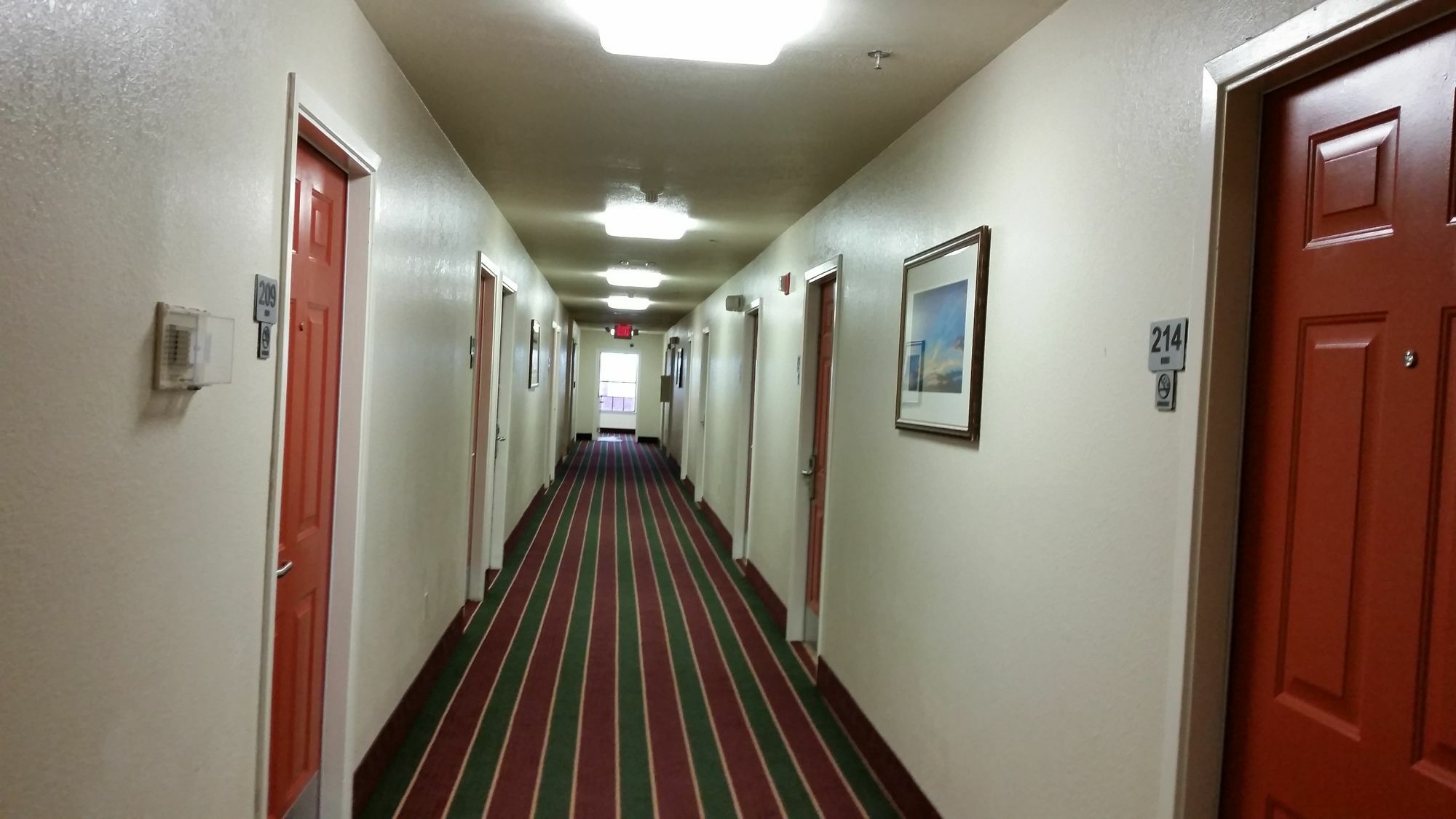 Baymont By Wyndham Del Rio Hotel Exterior photo